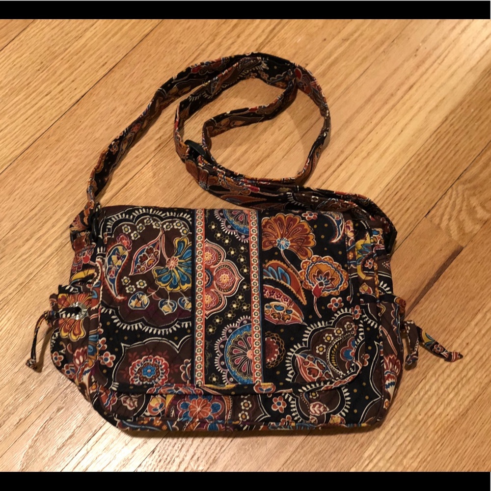 NWT Vera Bradley Crossbody Messenger - Medium Size